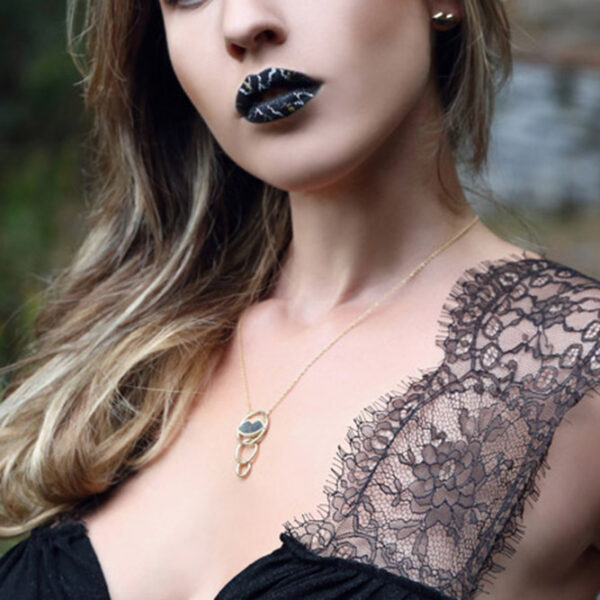 Ciondolo Ribelle